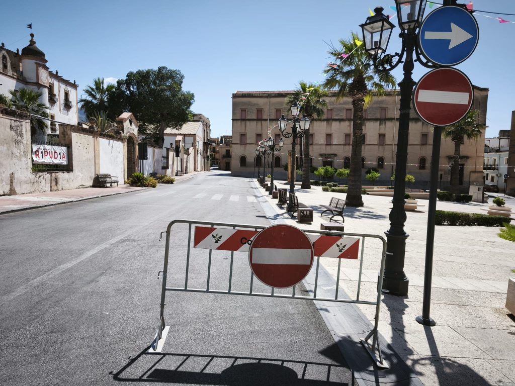 AVVISO AI CITTADINI RIORGANIZZAZIONE DELLA DISCIPLINA DELLA CIRCOLAZIONE STRADALE NELL’AREA DELLA PIAZZA VITTORIO EMANUELE ORLANDO MEDIANTE ISTITUZIONE DI SENSI UNICI DI MARCIA